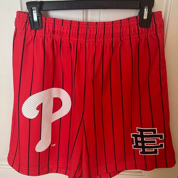 Philadelphia Phillies Eric Emanuel Shorts size large - Picture 2 of 5